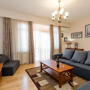 Serviced On Rustaveli Avenue 16 Тбилиси